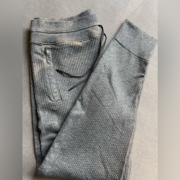 Lululemon Engineered Warmth Graphite Grey 1/2 Zip Pullover & Joggers Set Size 8 - Picture 9 of 14